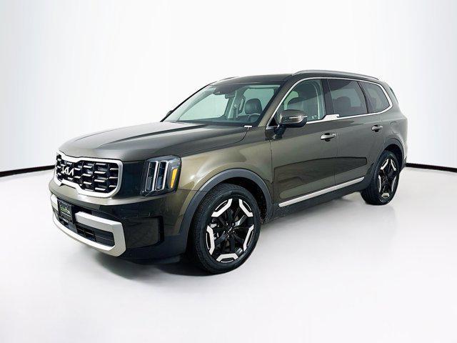 used 2025 Kia Telluride car, priced at $32,695