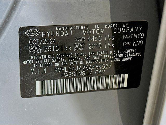 used 2025 Hyundai Sonata car, priced at $21,297