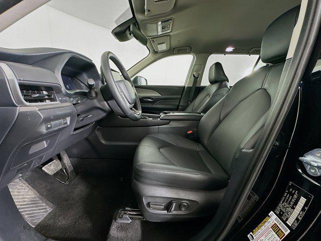 used 2025 Toyota Grand Highlander car, priced at $40,496