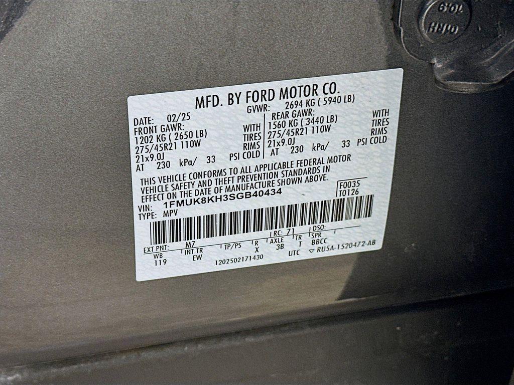 used 2025 Ford Explorer car, priced at $35,686