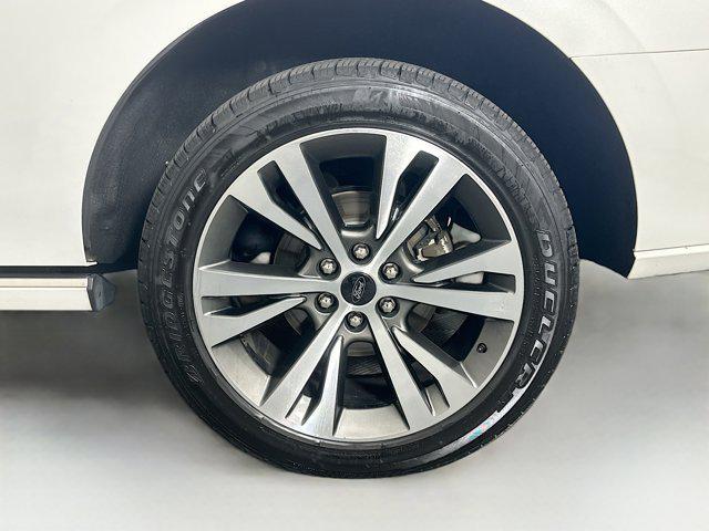 used 2021 Ford Expedition car, priced at $40,996