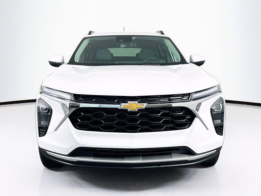 used 2025 Chevrolet Trax car, priced at $21,186