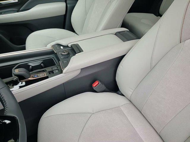 new 2026 Toyota Grand Highlander Hybrid car, priced at $62,252