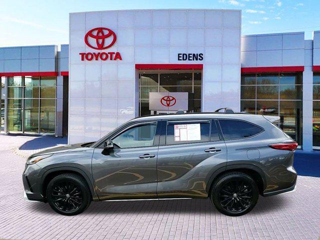 used 2023 Toyota Highlander car, priced at $39,990
