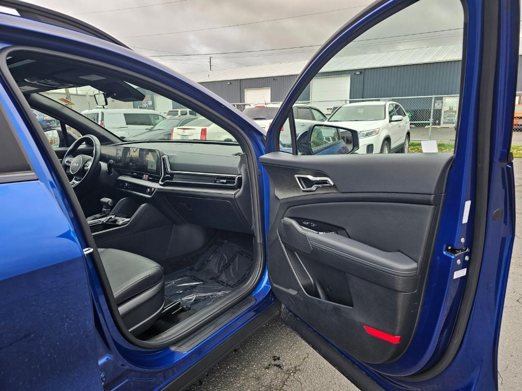 used 2025 Kia Sportage car, priced at $31,999