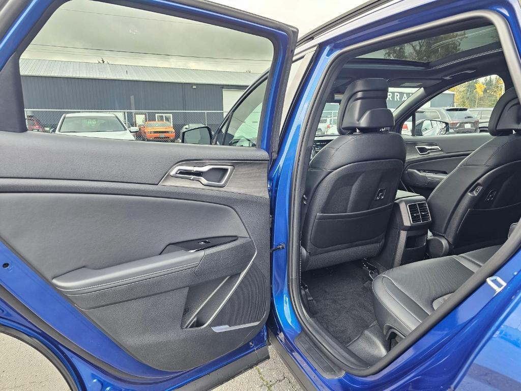 used 2025 Kia Sportage car, priced at $29,999