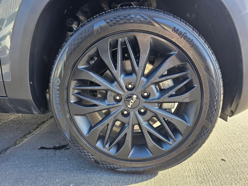 used 2023 Kia Seltos car, priced at $23,914