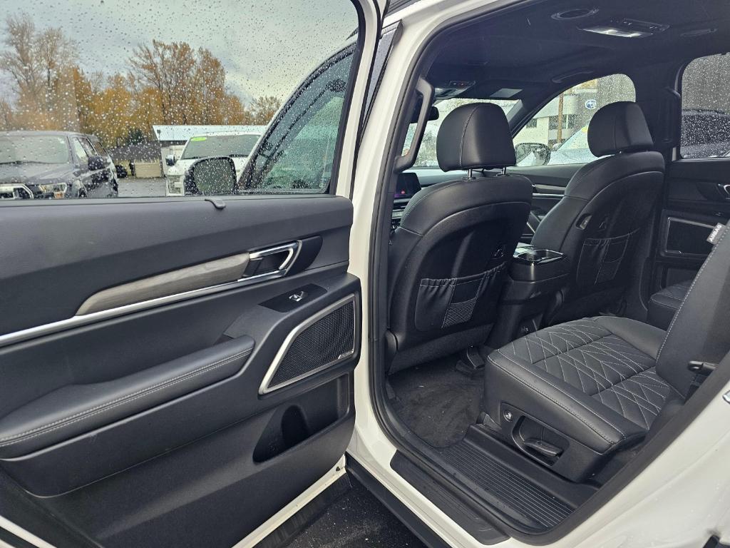 used 2024 Kia Telluride car, priced at $35,618