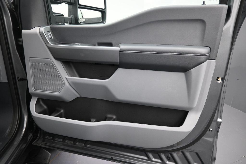 used 2025 Ford F-250 car, priced at $56,000