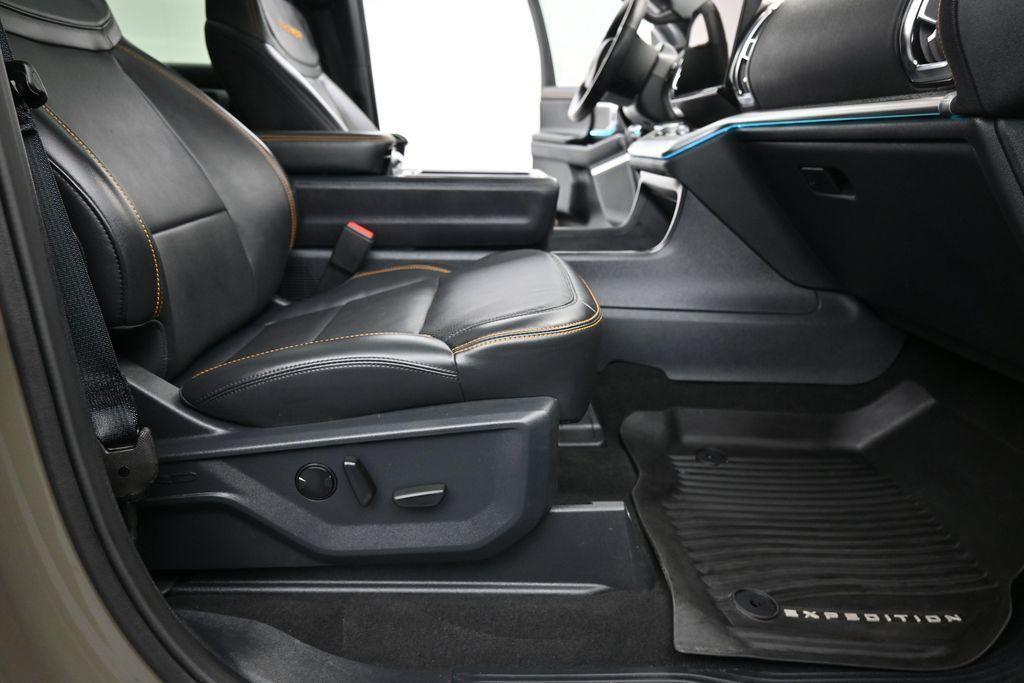 used 2025 Ford Expedition car, priced at $74,500
