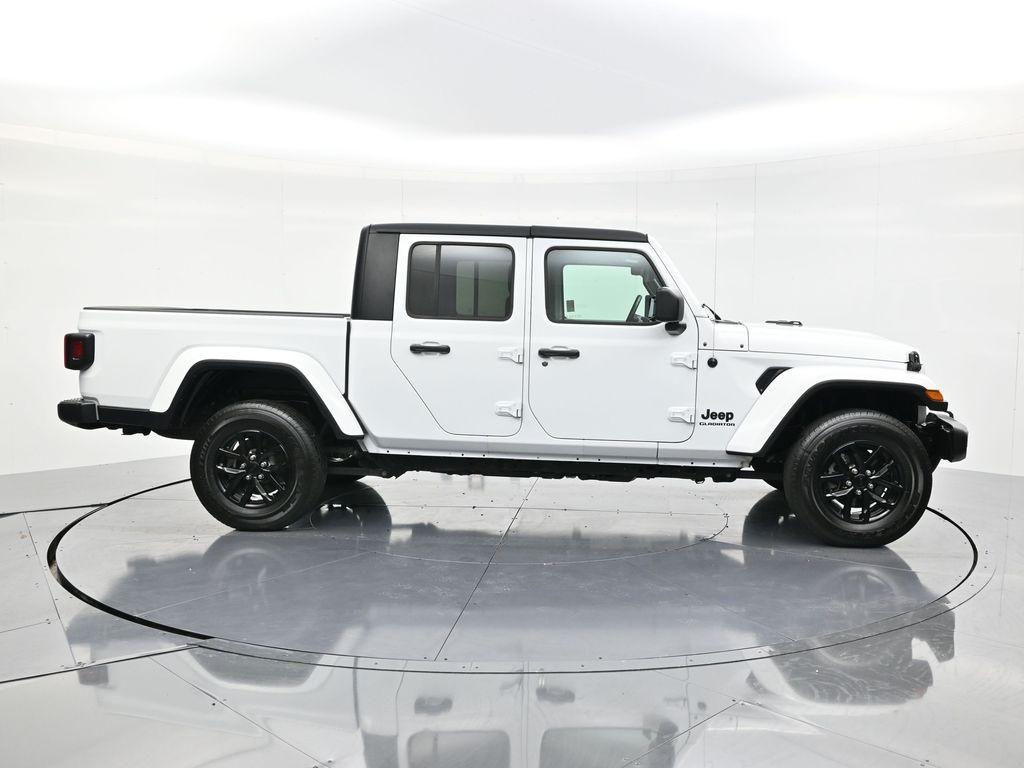used 2021 Jeep Gladiator car, priced at $27,900