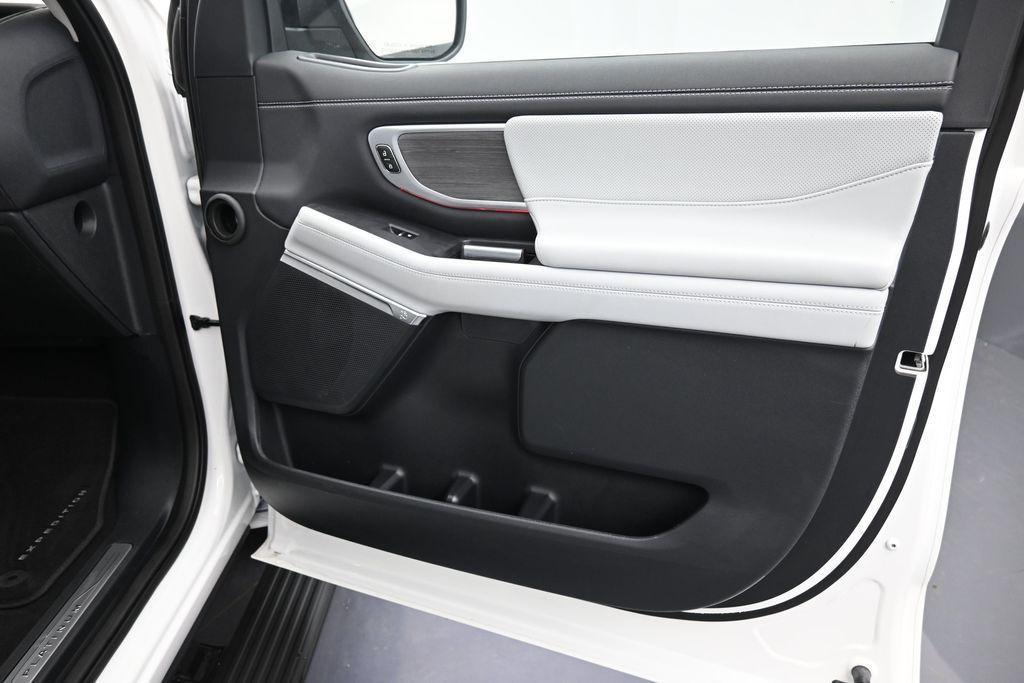 used 2025 Ford Expedition car, priced at $70,500