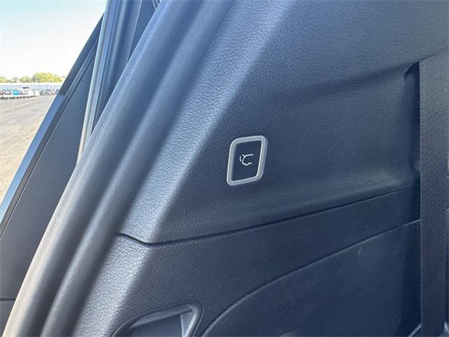 new 2026 Chrysler Pacifica car, priced at $44,898