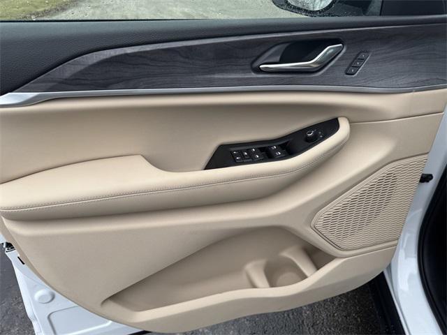 new 2025 Jeep Grand Cherokee car, priced at $43,488