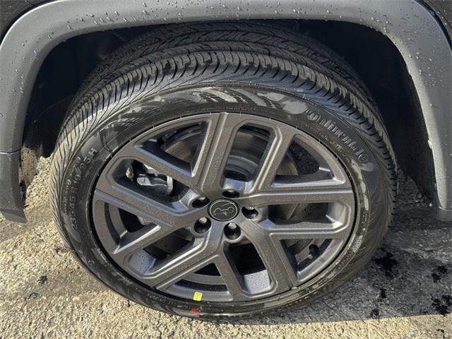 new 2026 Jeep Compass car, priced at $33,298