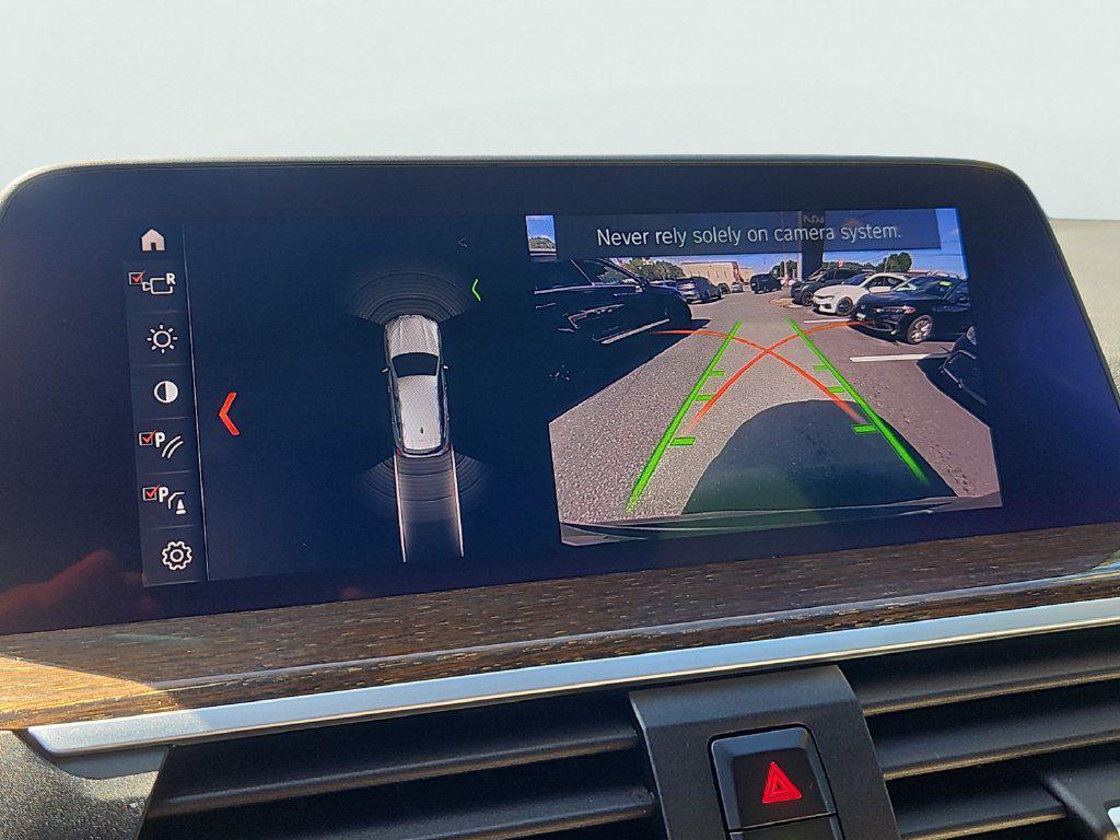 BMW X3 view 16