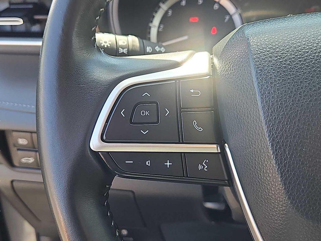 used 2023 Toyota Highlander car, priced at $35,549