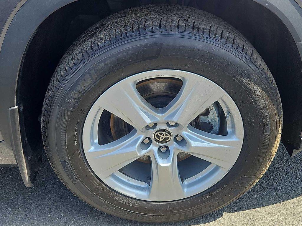 used 2023 Toyota Highlander car, priced at $35,549