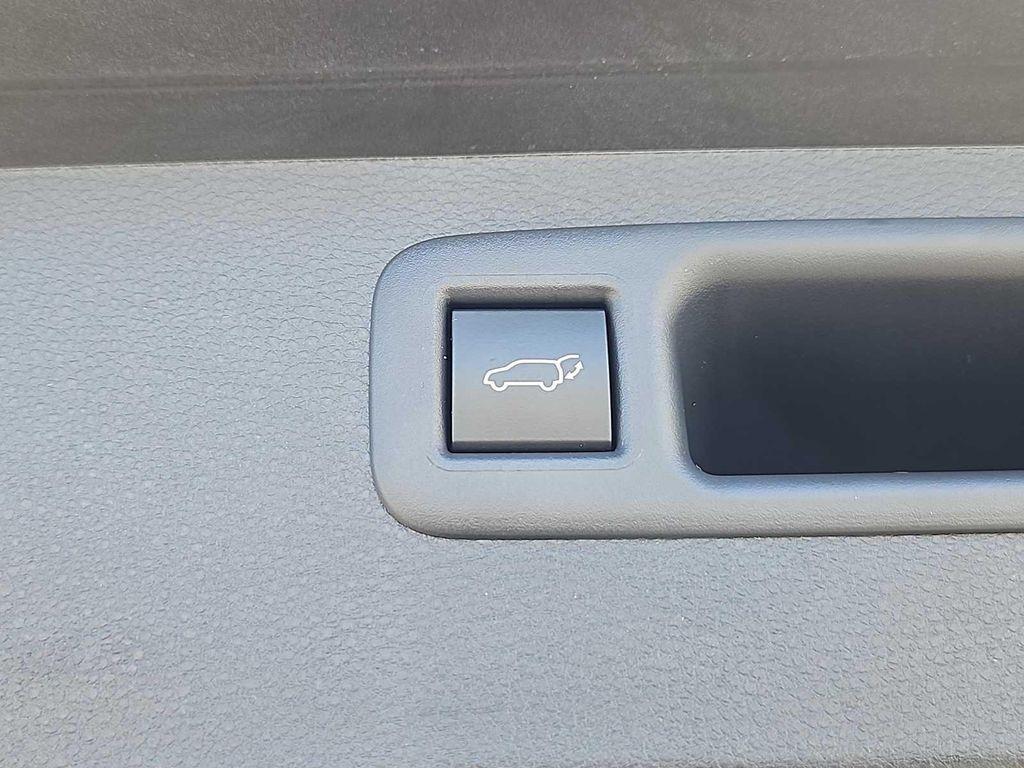 used 2023 Toyota Highlander car, priced at $35,549