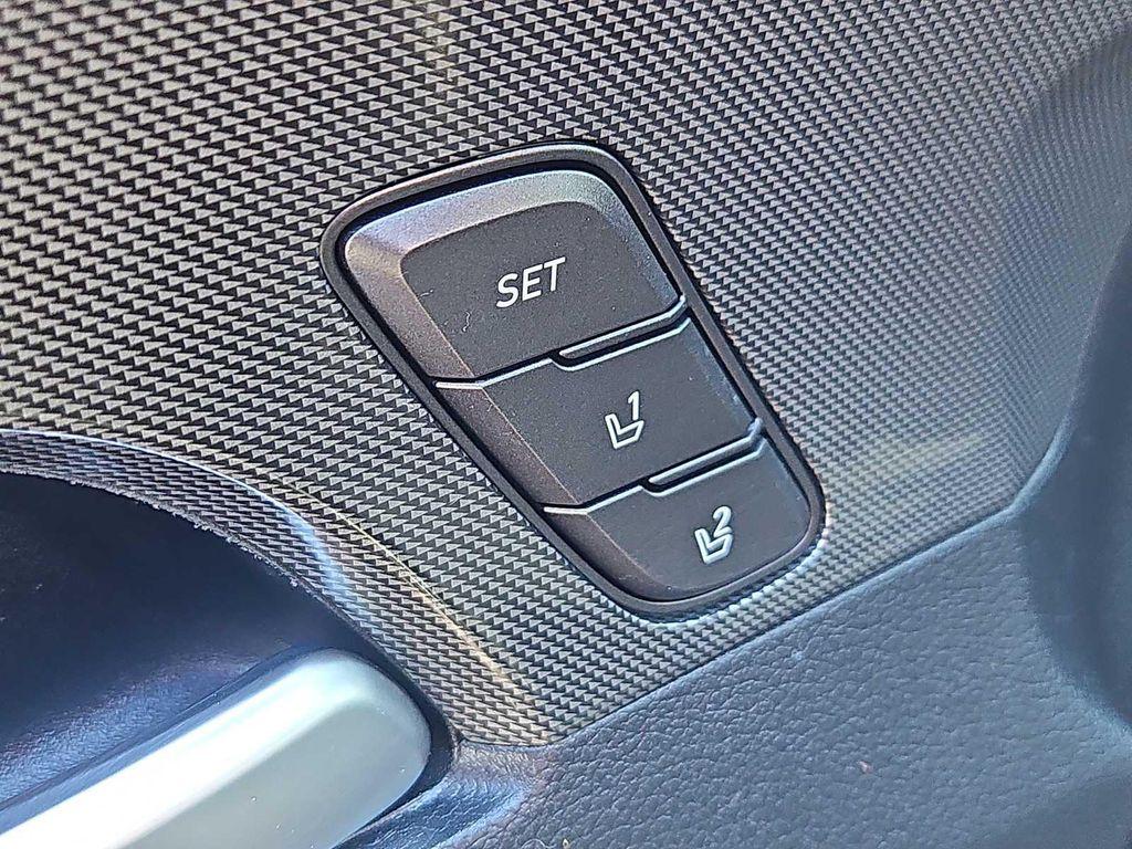 used 2022 Hyundai Santa Fe car, priced at $24,987