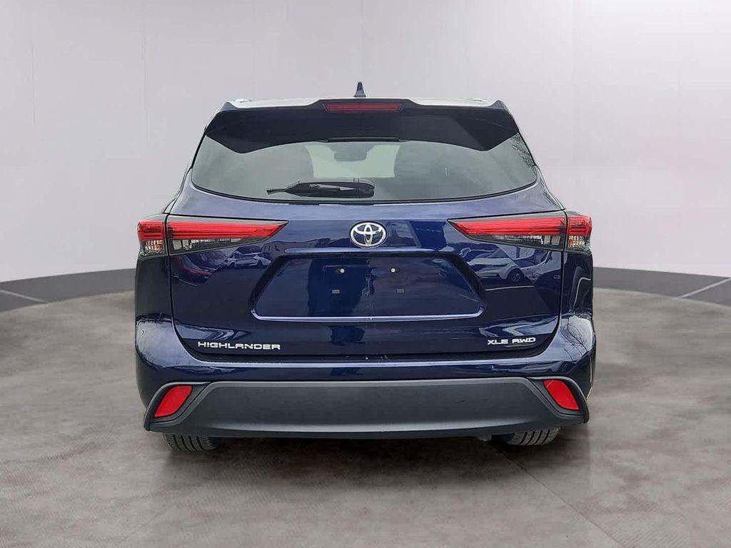 used 2022 Toyota Highlander car, priced at $36,649