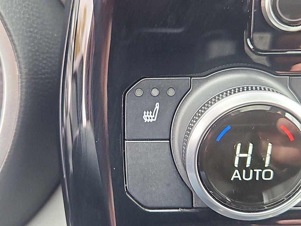 used 2022 Toyota Highlander car, priced at $36,649