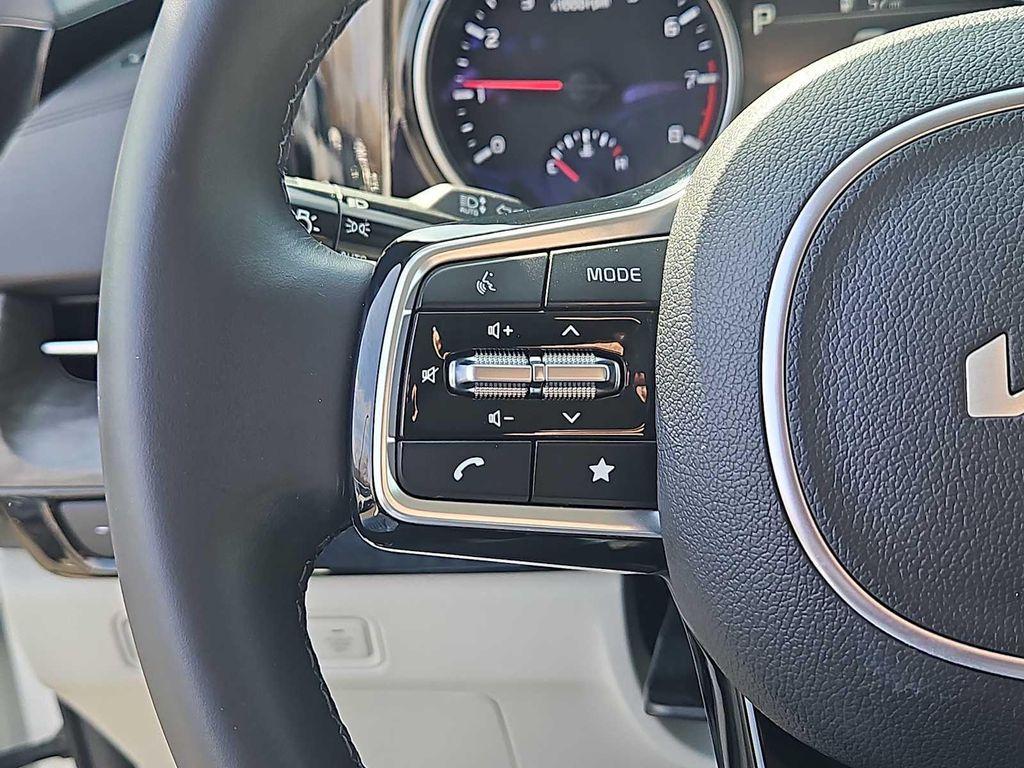 used 2024 Kia Carnival car, priced at $34,987