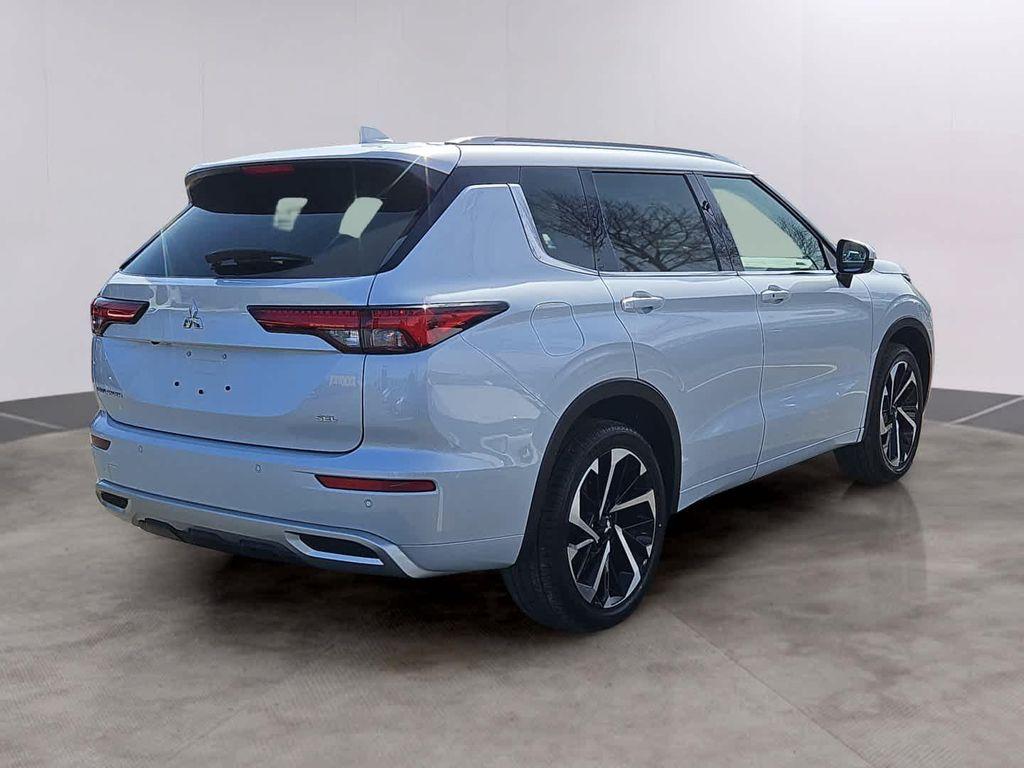 used 2023 Mitsubishi Outlander car, priced at $26,549