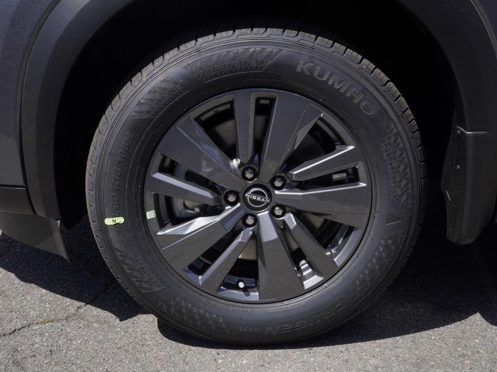 new 2026 Nissan Pathfinder car, priced at $36,191