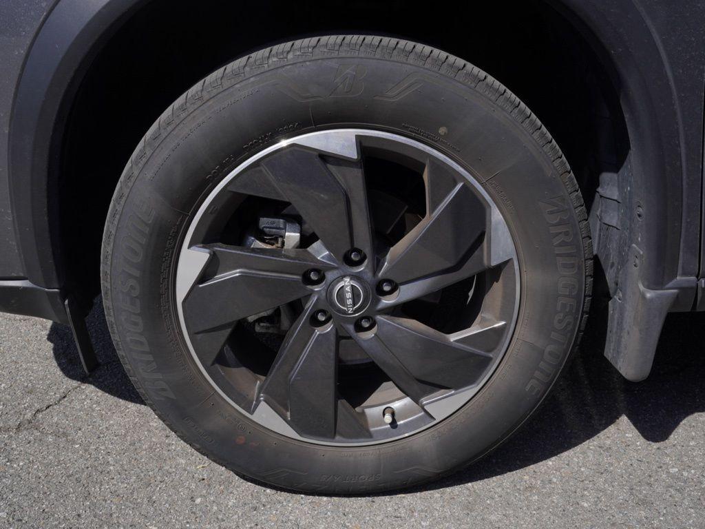 used 2025 Nissan Rogue car, priced at $19,998