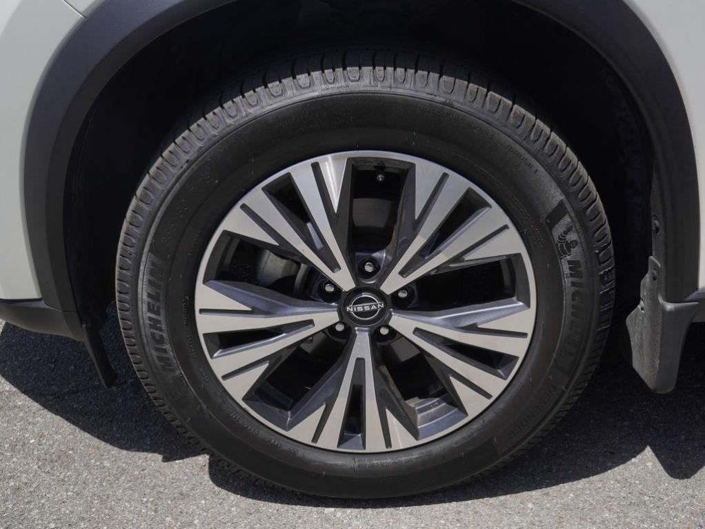 used 2023 Nissan Rogue car, priced at $17,033