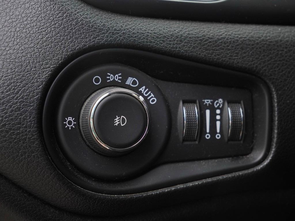 used 2021 Jeep Renegade car, priced at $15,254