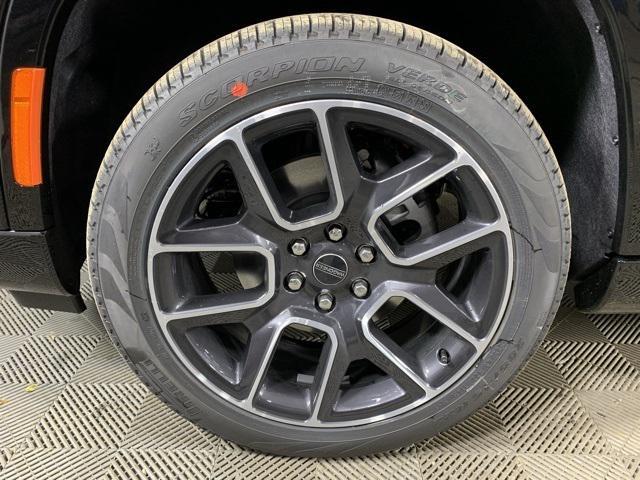 new 2025 Jeep Wagoneer L car, priced at $77,431