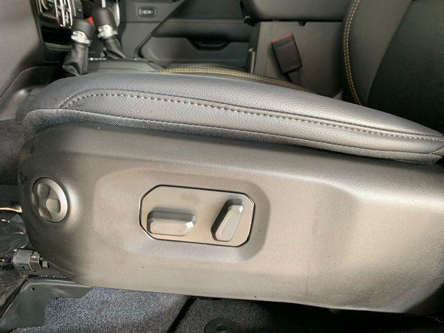 new 2025 Jeep Wrangler car, priced at $48,042