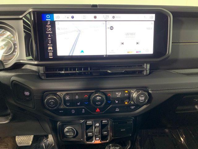 new 2025 Jeep Wrangler car, priced at $47,222