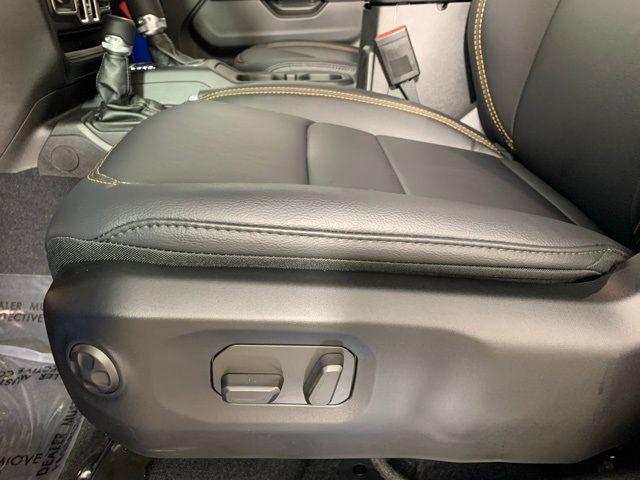 new 2025 Jeep Wrangler car, priced at $47,222