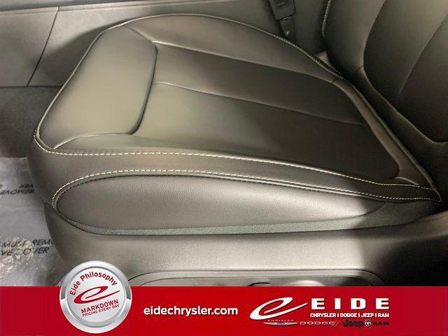 new 2025 Jeep Grand Cherokee car, priced at $47,761