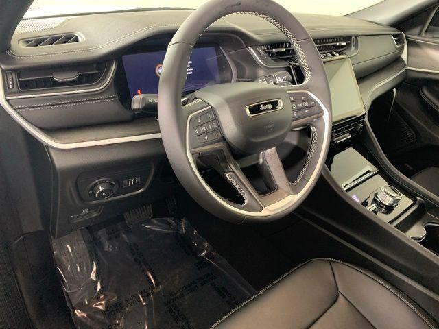 new 2025 Jeep Grand Cherokee car, priced at $44,261