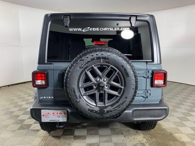 new 2026 Jeep Wrangler car, priced at $45,353