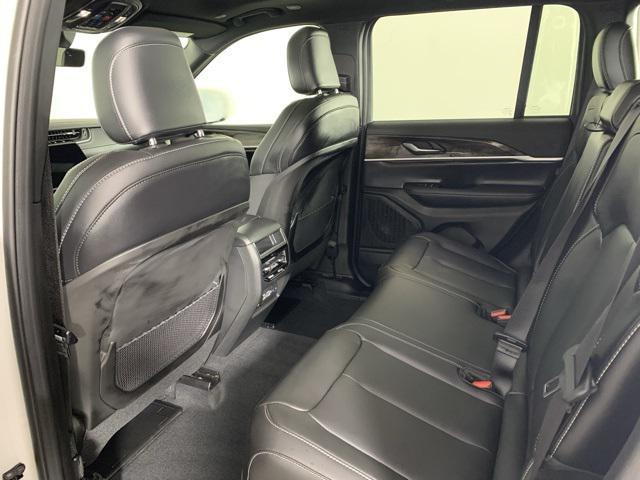 new 2025 Jeep Grand Cherokee car, priced at $44,021