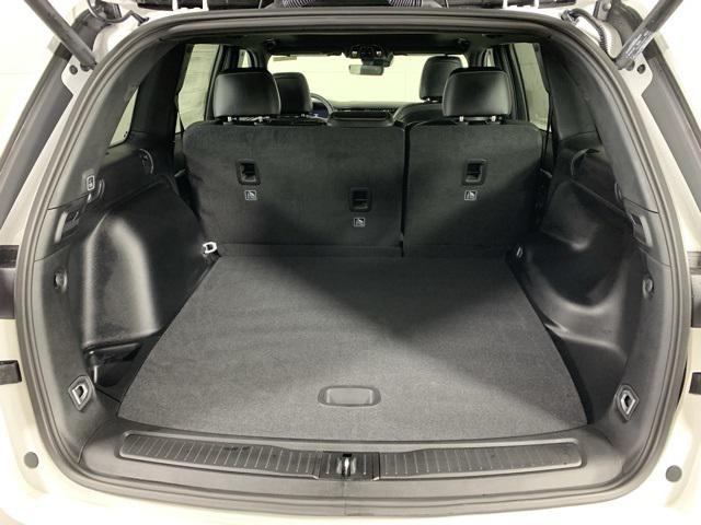 new 2025 Jeep Grand Cherokee car, priced at $44,021