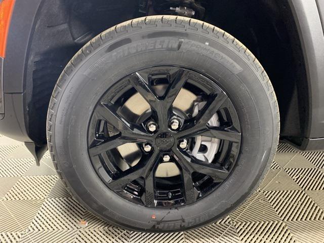 new 2025 Jeep Grand Cherokee L car, priced at $42,390