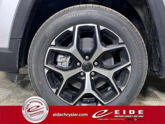 new 2026 Jeep Compass car, priced at $31,392