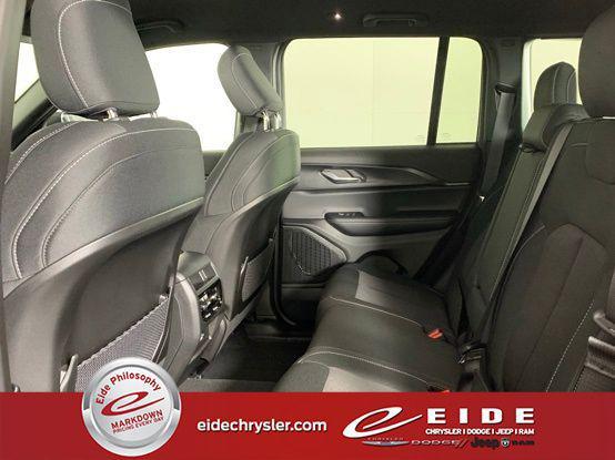 new 2025 Jeep Grand Cherokee car, priced at $35,799