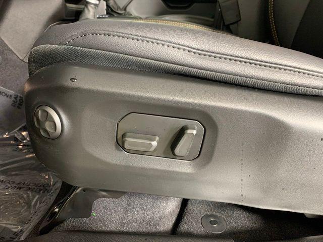 new 2025 Jeep Wrangler car, priced at $47,222