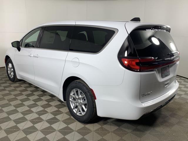 new 2026 Chrysler Pacifica car, priced at $40,293