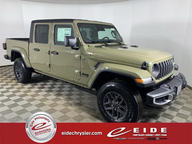 new 2026 Jeep Gladiator car, priced at $45,669