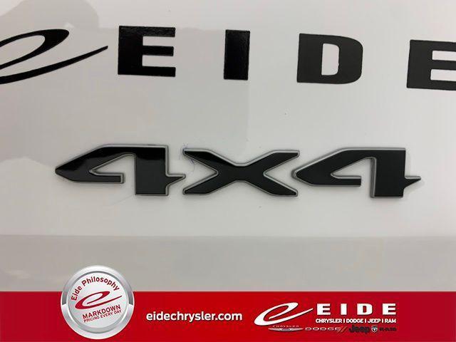 new 2026 Jeep Grand Wagoneer L car, priced at $73,177