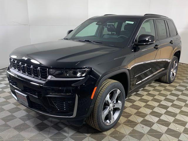 new 2026 Jeep Grand Cherokee car, priced at $43,924
