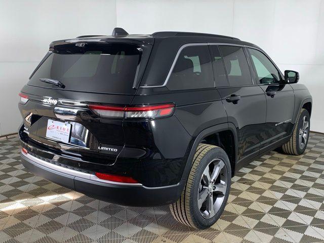 new 2026 Jeep Grand Cherokee car, priced at $43,924